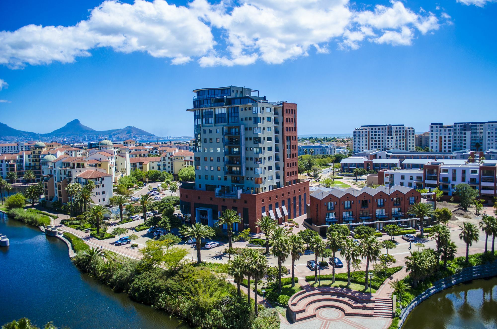 Manhattan Luxury * Cape Town
